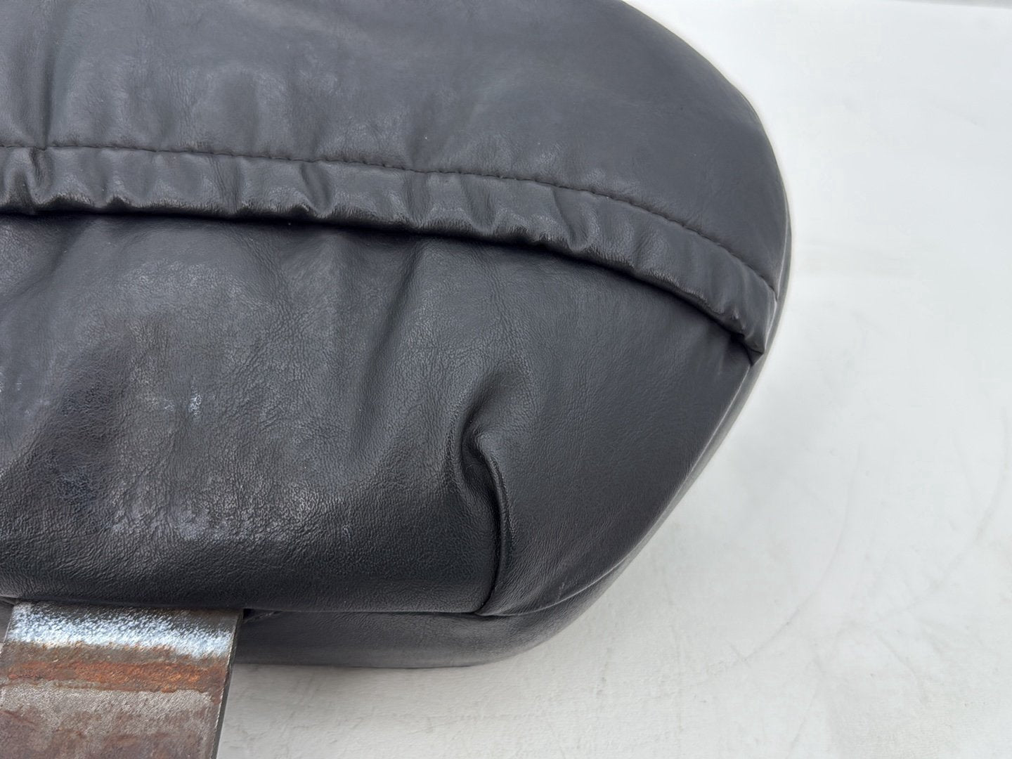 2008 Harley Touring FLHTCU Electra Glide Ultra OEM Rider Driver Backrest Adjustable Cushion Pad