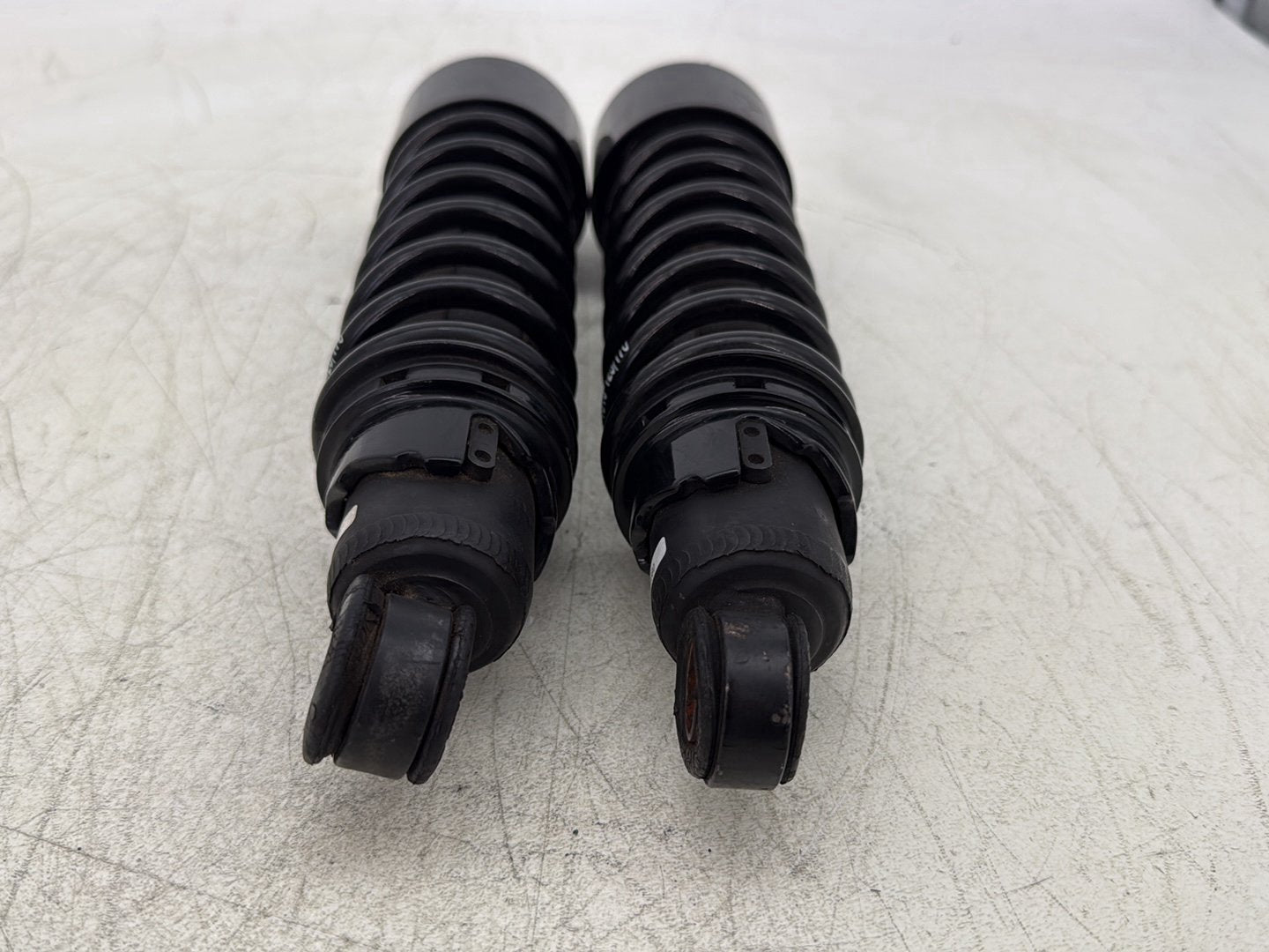 2007 Harley Touring FLHTC Electra Glide Classic OEM Rear Left Right Shock Absorbers