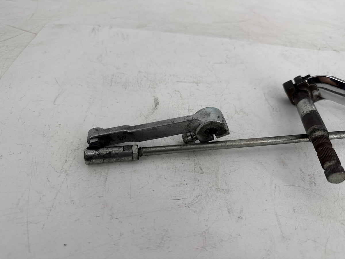 2013 Harley Street Glide Touring FLHX OEM Gear Shifter Lever Arm w/ Rod linkage