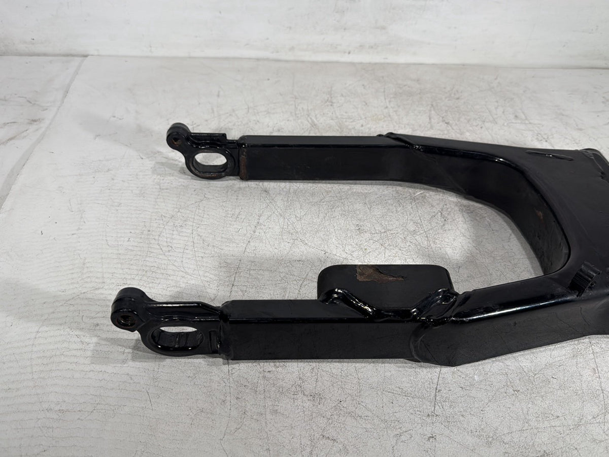 2005 Harley Road King Touring Police OEM Rear Fork Swingarm Swing Arm