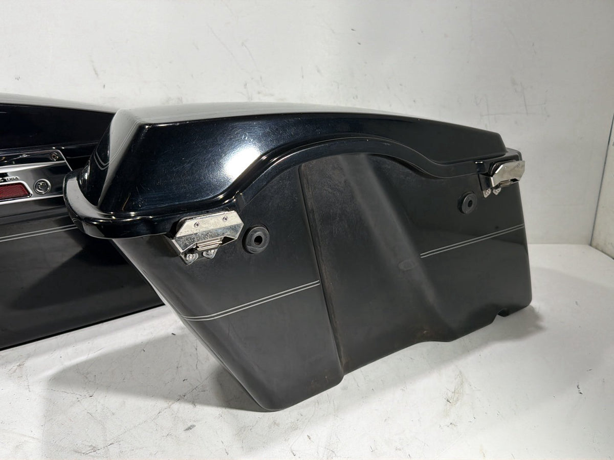 2005 Harley Electra Glide Touring Ultra OEM Left Right Saddlebags Luggage NOKey
