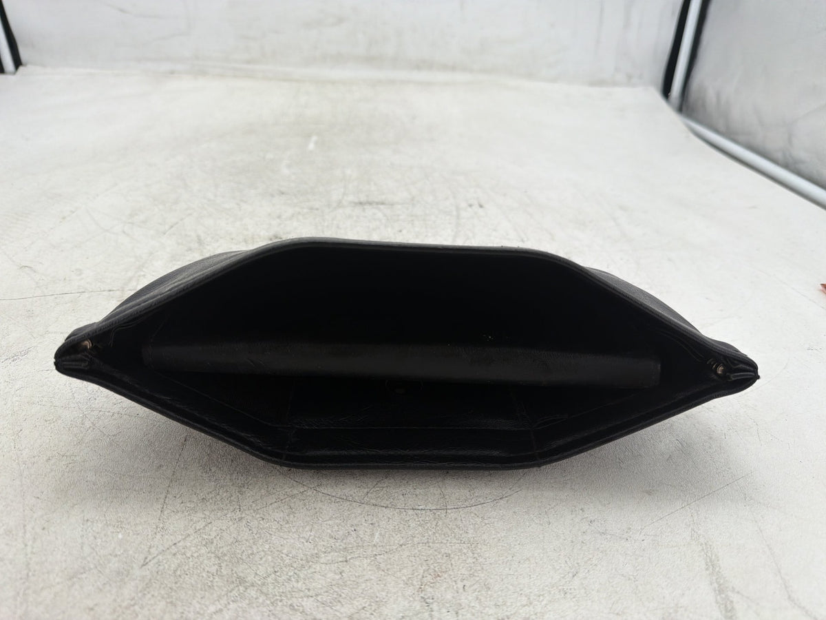 2004 Harley Electra Glide Touring Ultra OEM Tour-Pak Storage Pouch Leather Bag