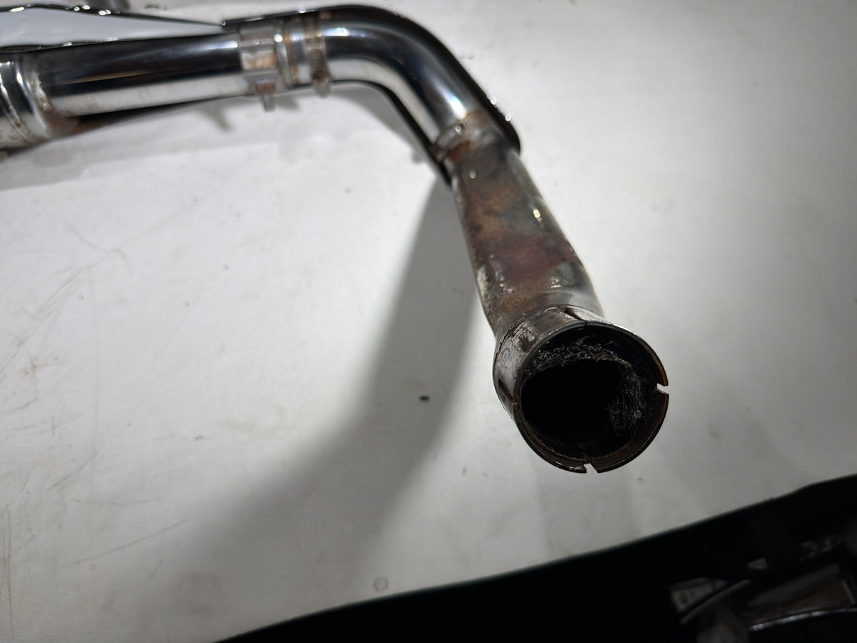 09 Harley Street Glide Touring Exhaust Header Pipes Muffler BENT SCRATCHED