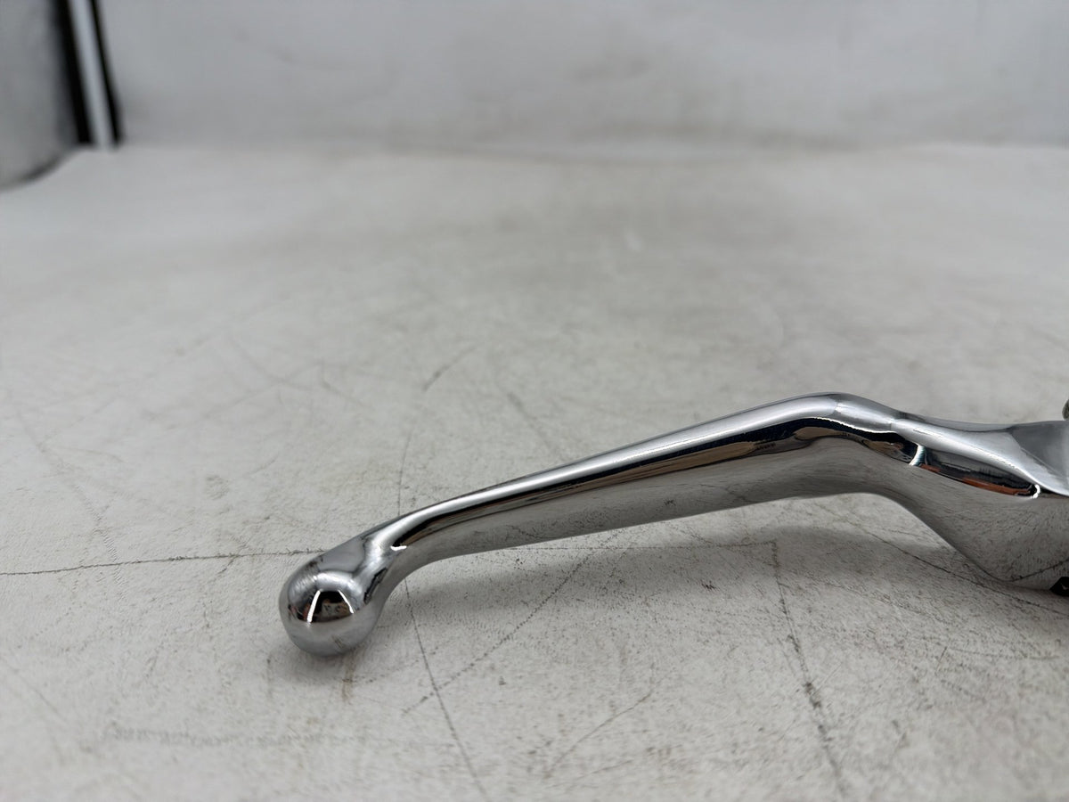 2004 Harley Heritage Softail Classic OEM Front Right Brake Lever Master Cylinder