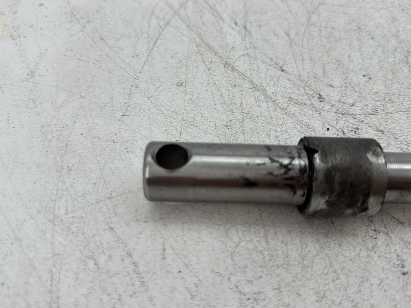 2003 Harley Dyna Wide Glide FXDWG OEM Front Wheel Axle Bolt Shaft