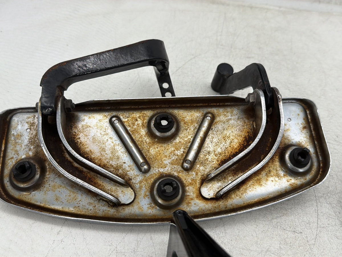 2006 Harley Electra Glide Touring Ultra FLHTCUI OEM Left Right Driver & Pass Floorboard Foot Rest