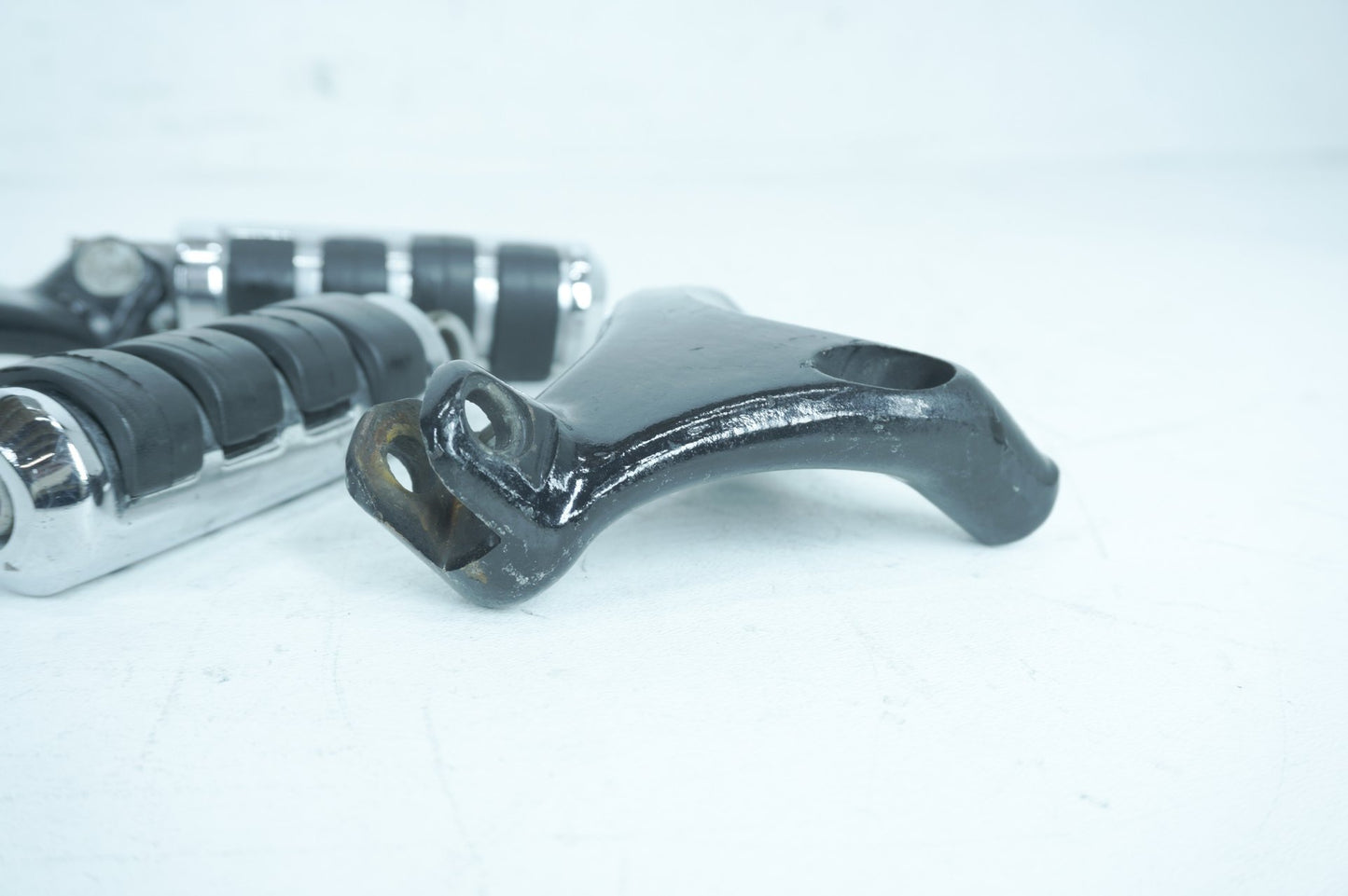2004 - 2013 Harley-Davidson Sportster Custom Passenger Left & Right Foot Pegs 49314-04