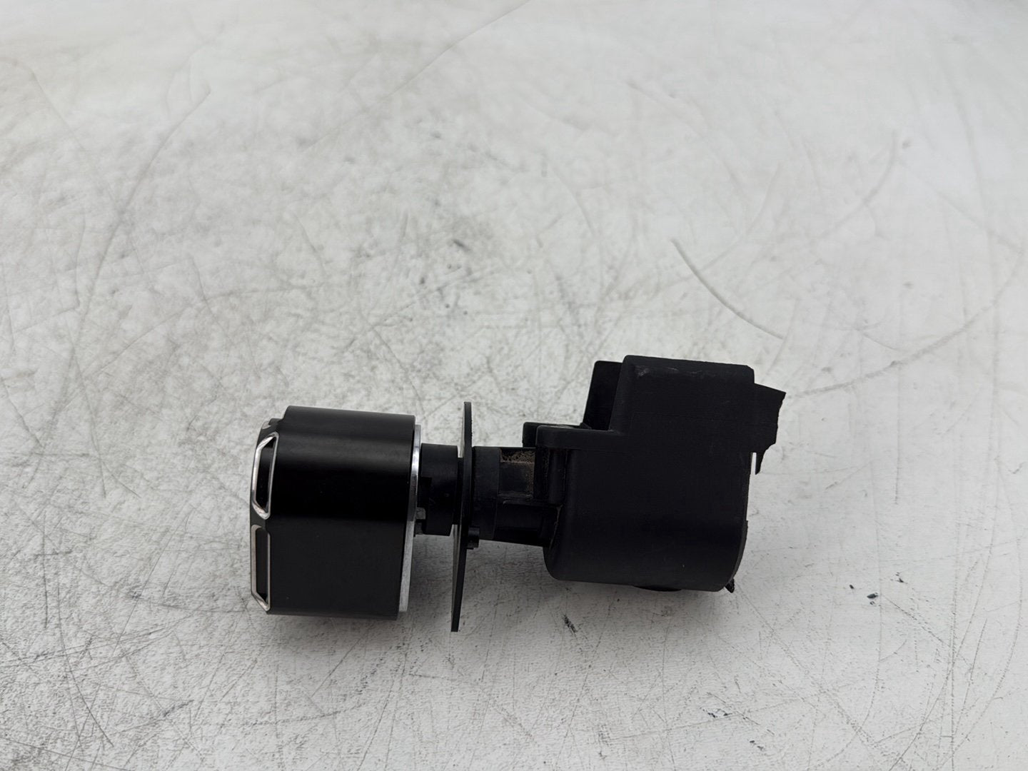 2012 Harley Road Glide Touring FLTRX Custom OEM Ignition Switch Cylinder Barrel Lockset NOKey