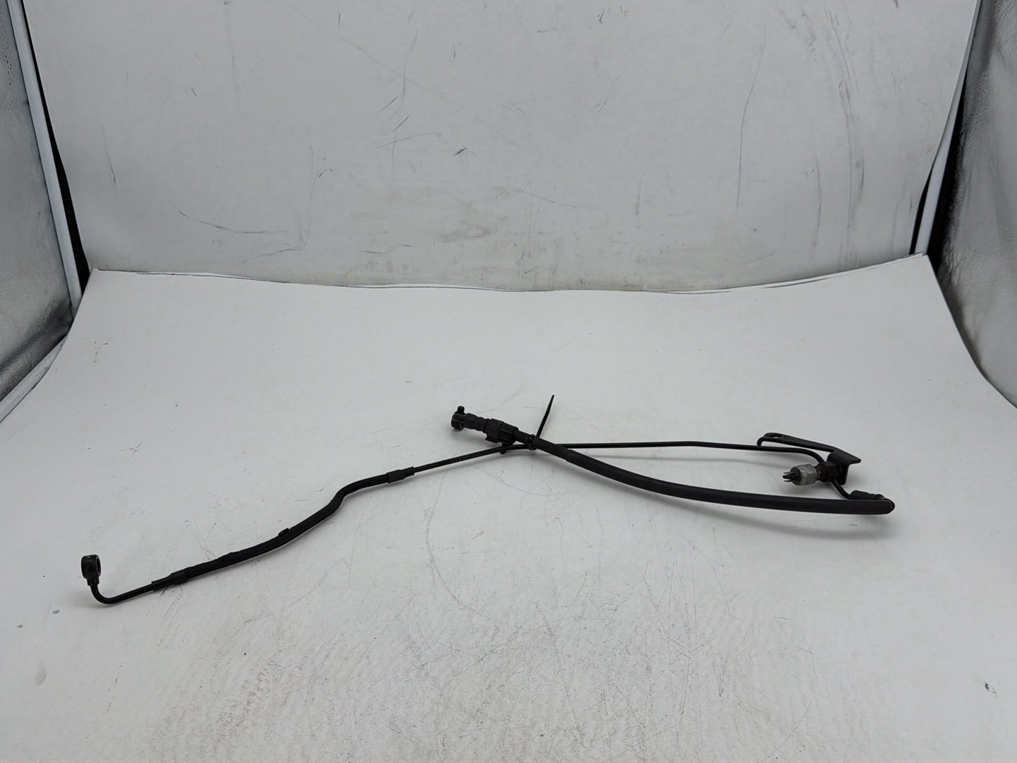 2013 Harley Street Glide Touring FLHX OEM Rear Brake Hose Line Pipe NON-abs