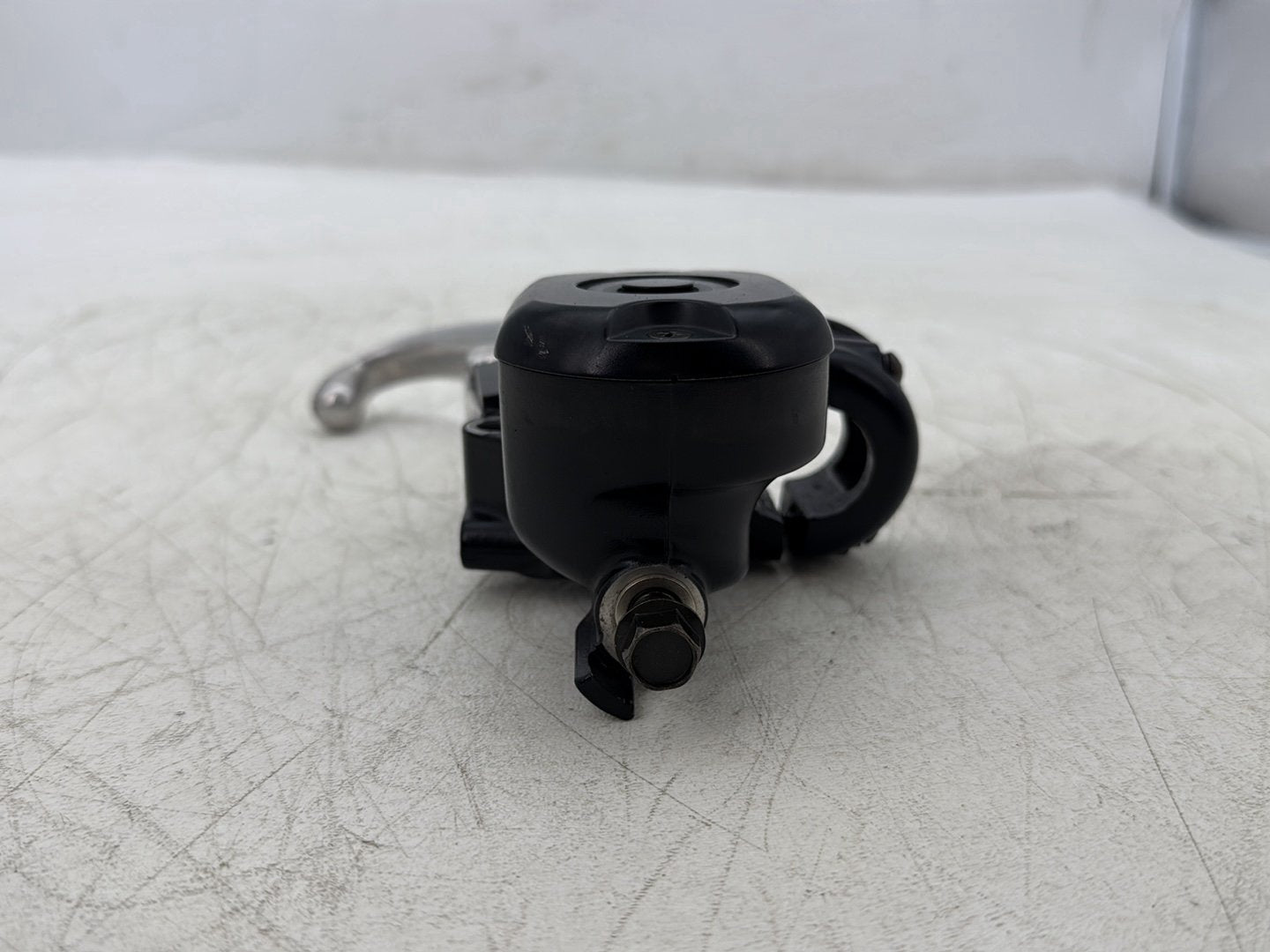 2006 Harley Sportster XL883L 883 Low OEM Front Right Brake Lever Master Cylinder