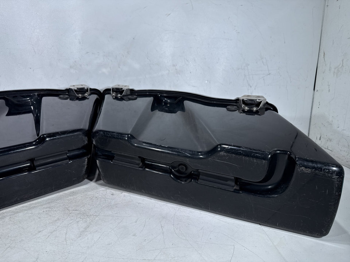 2013 Harley Street Glide Touring FLHX OEM Left Right Saddlebags Luggage NOKey