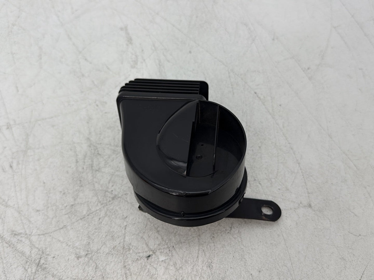 2000 Harley Dyna FXDWG Wide Glide OEM Signal Horn Klaxon Beep 69060-90F