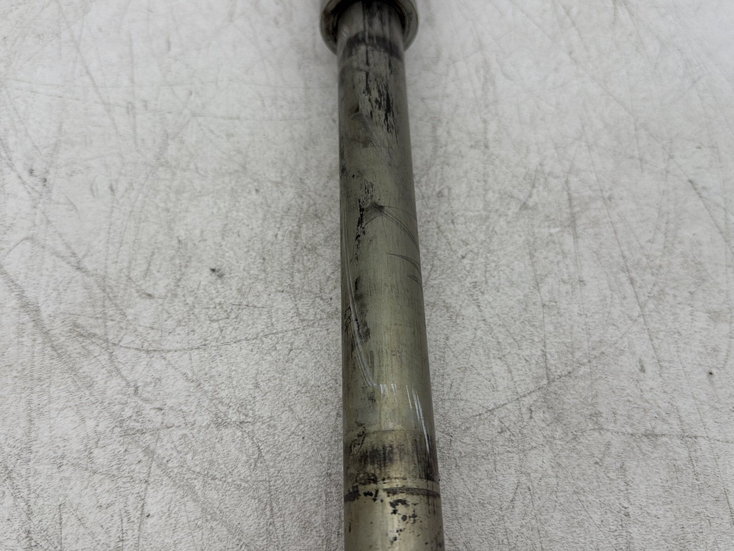 2010 Harley Dyna Fat Bob FXDF OEM Rear Wheel Axle Bolt Shaft