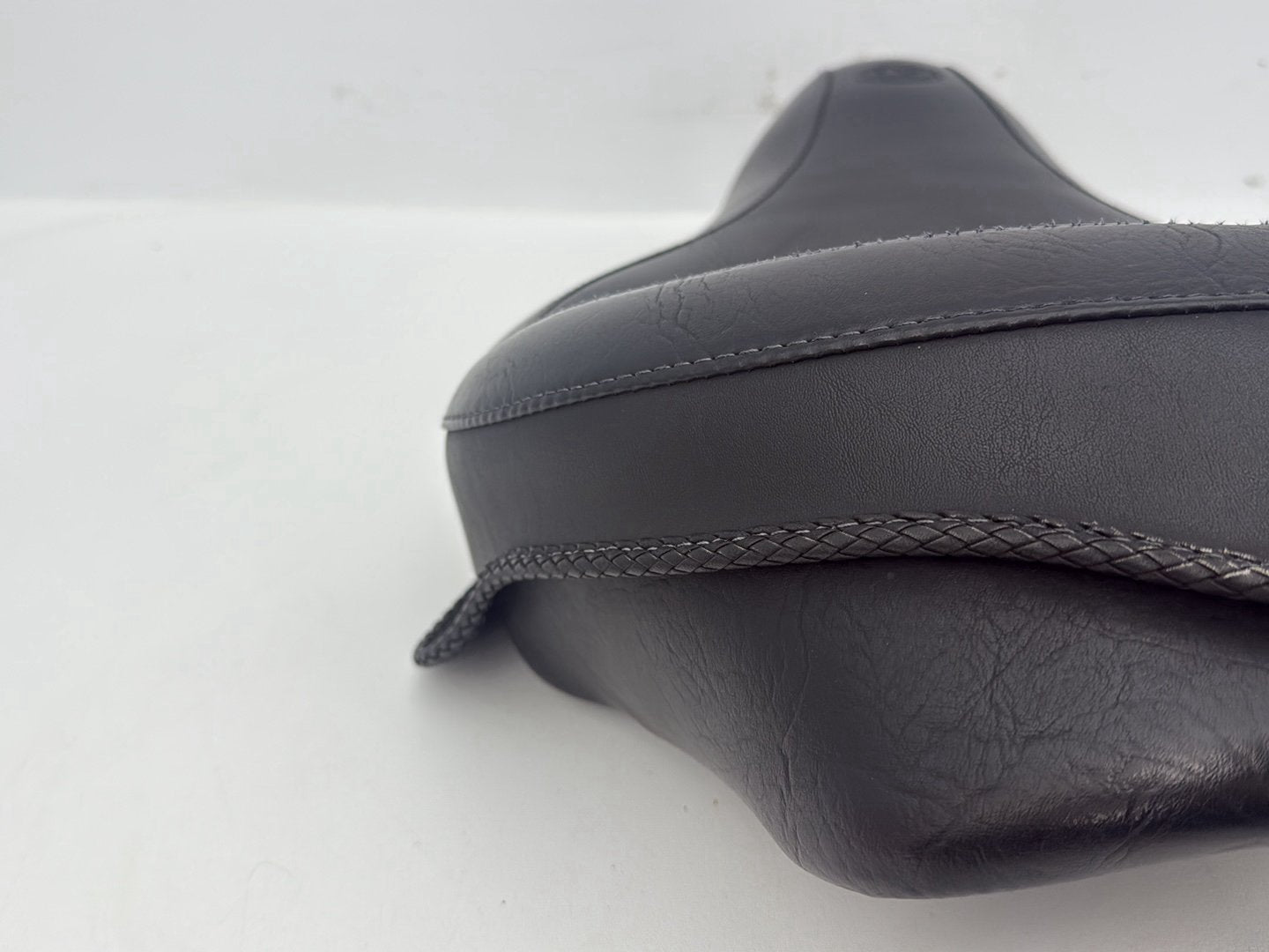 2004 - 2022 Harley-Davidson Sportster 1200 Nightster Rider Driver Solo Seat Pillion MUSTANG