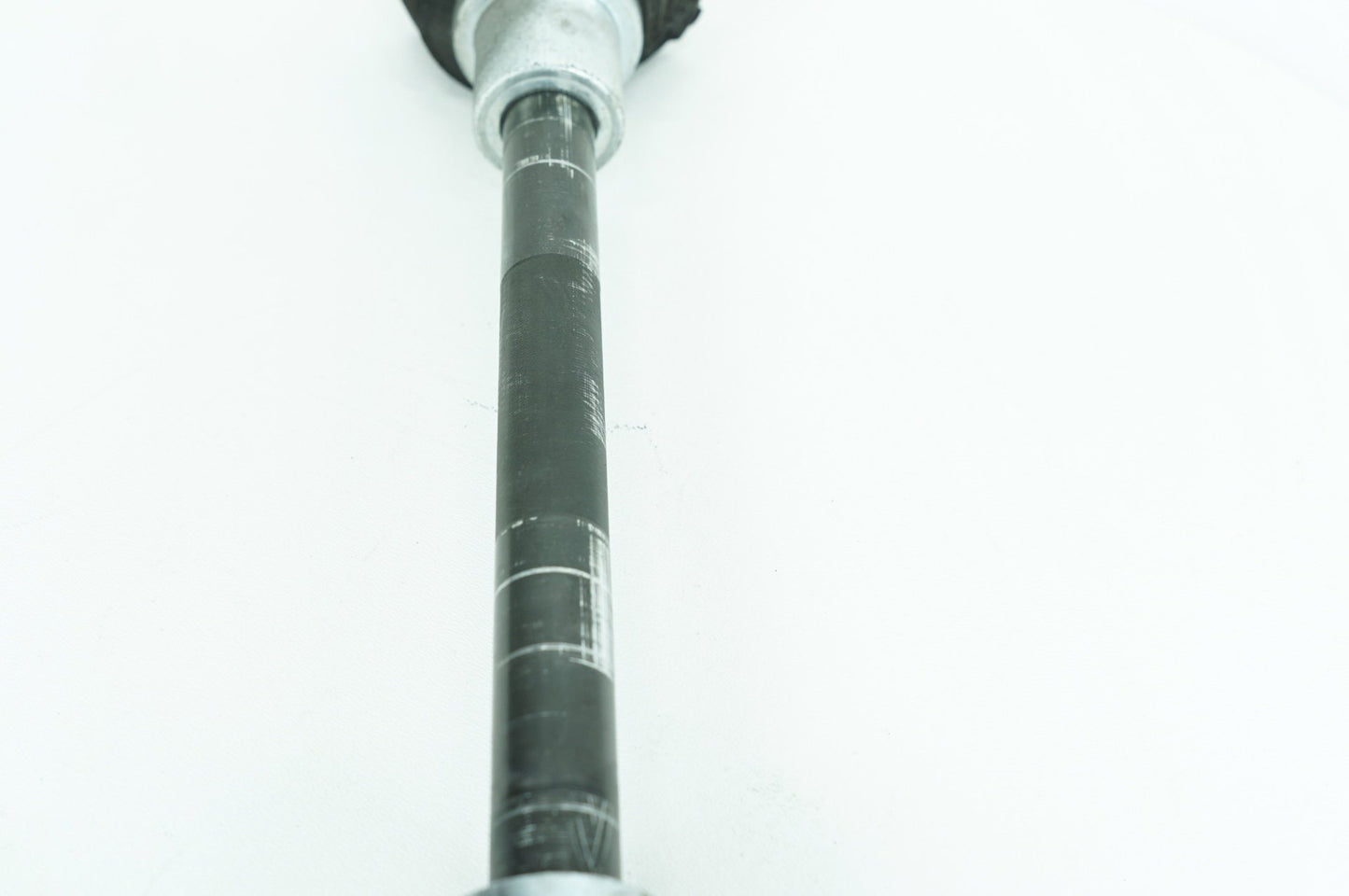 2008 - 2016 Harley-Davidson Touring Electra Glide Ultra Rear Fork Swingarm Pivot Bolt Shaft 47540-11