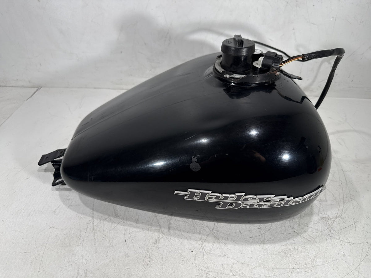 2011 Harley Street Glide Touring FLHX-103 OEM Fuel Gas Tank Gasoline Reservoir