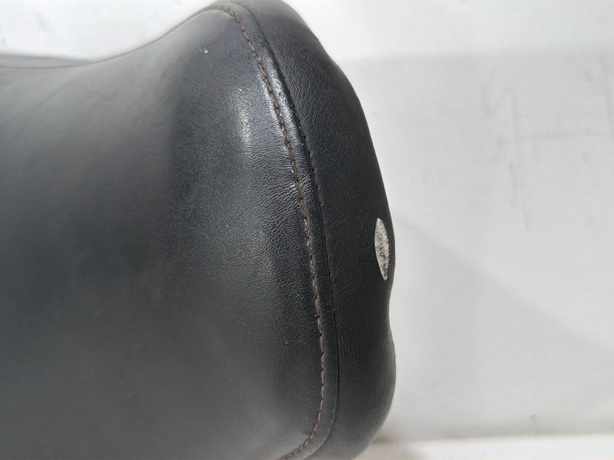 2010 Harley Road King Touring Classic OEM Passenger Rider Driver Seat Saddle