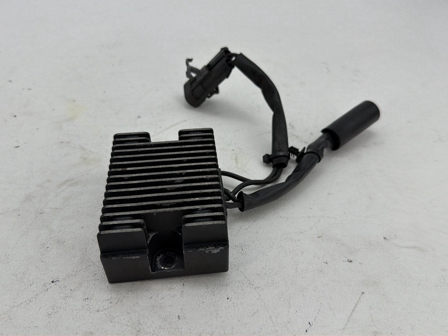 2006 Harley Sportster 883 XL883 OEM Voltage Regulator Rectifier