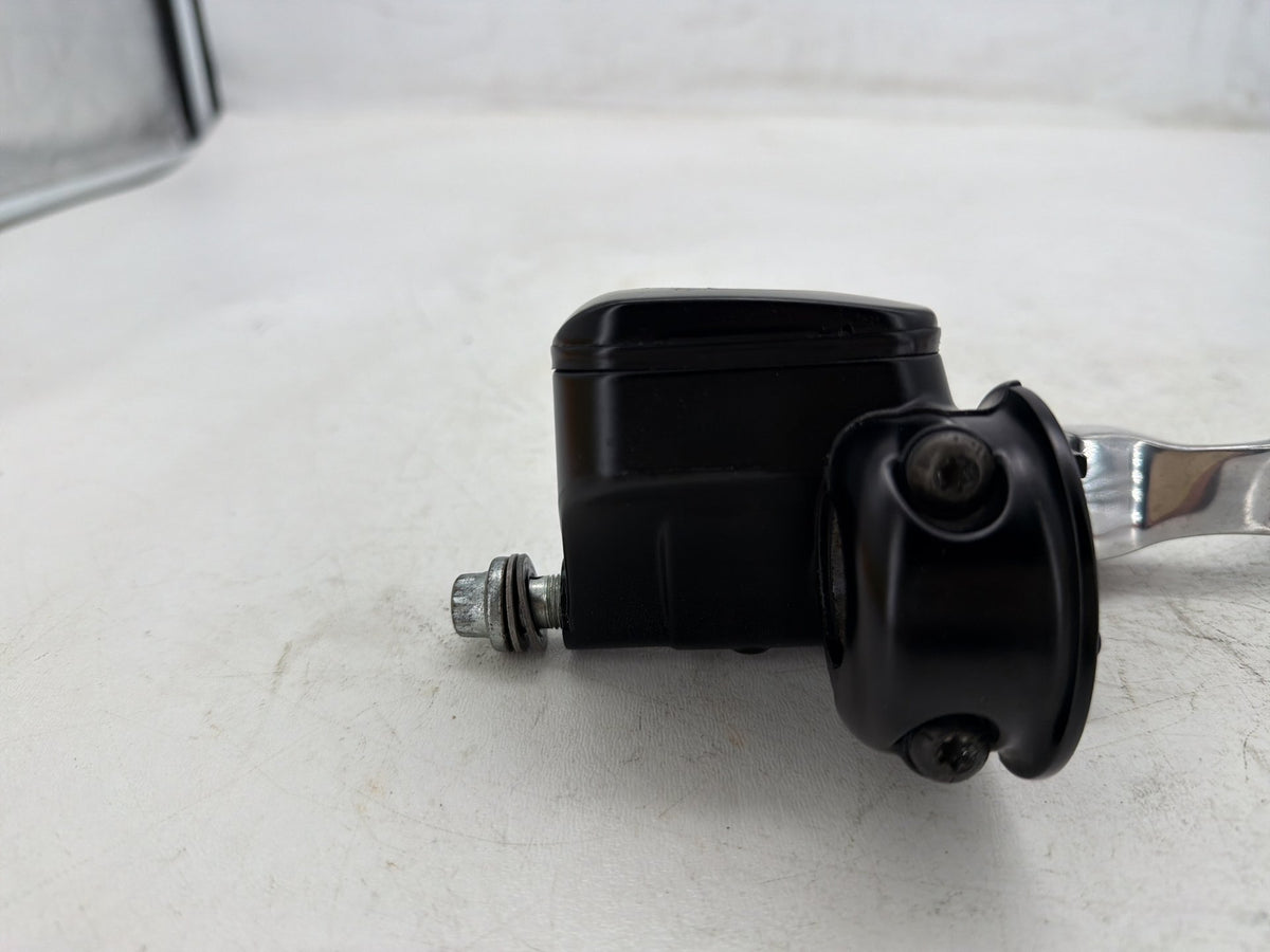 2001 Harley Softail Deuce FXSTD OEM Front Right Brake Lever Master Cylinder
