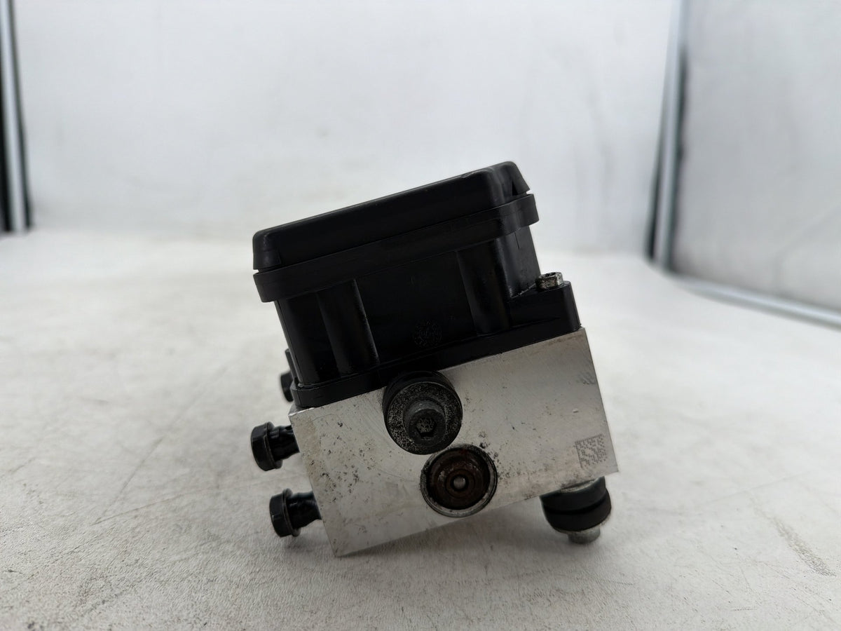 2011 Harley Electra Glide Touring Ultra OEM ABS Brake Pump & Control Module