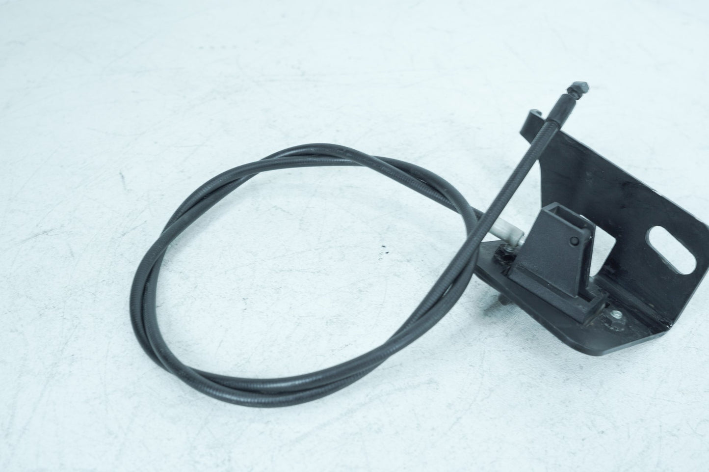 2007 - 2011 Harley-Davidson Touring Electra Ultra Varilock Gas Spring Mount Bracket & Cable 02752046