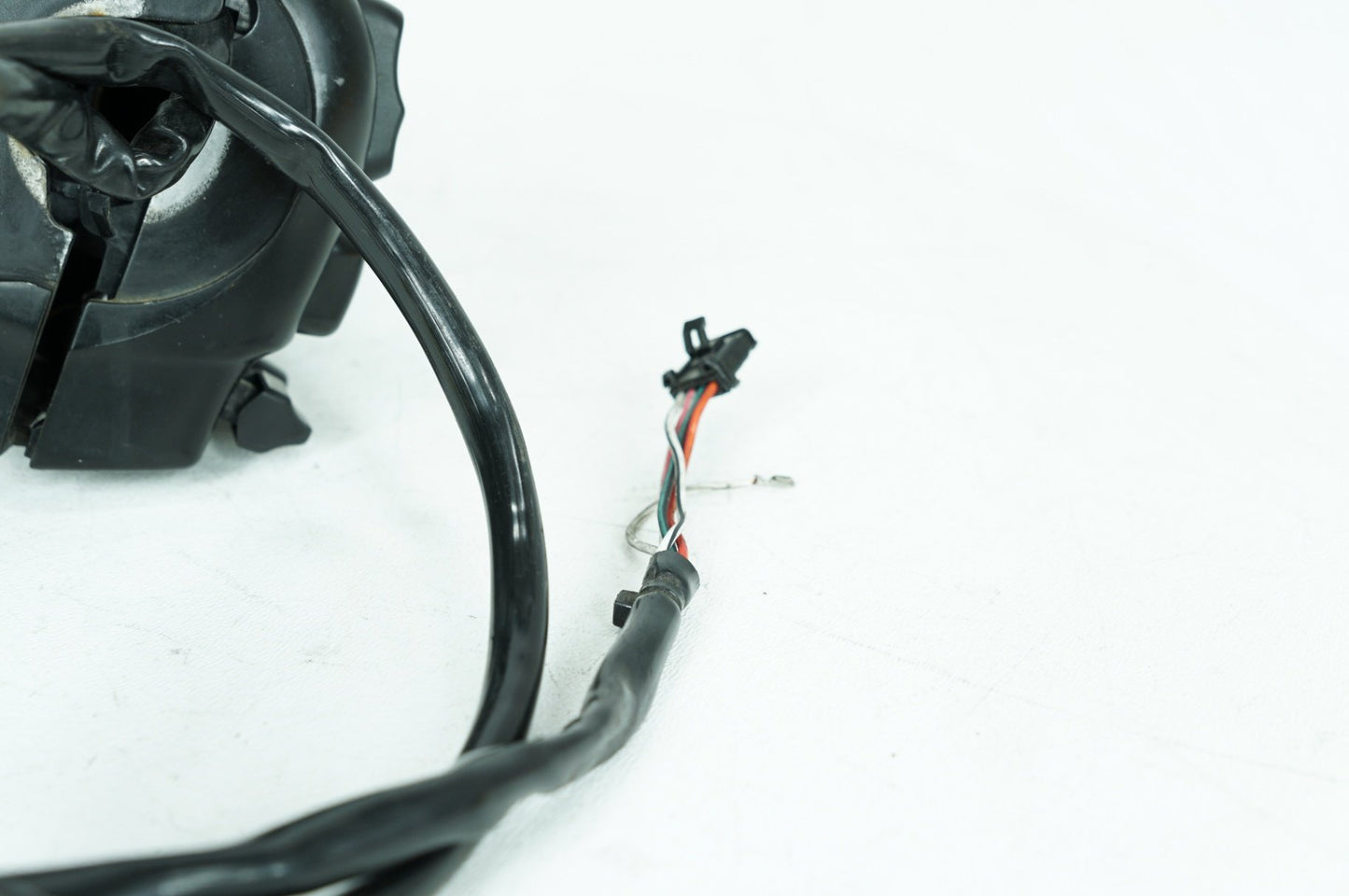 2017 - 2025 Harley-Davidson Touring Road Glide Ultra Right Engine Start Kill Switches Controls 71500129B