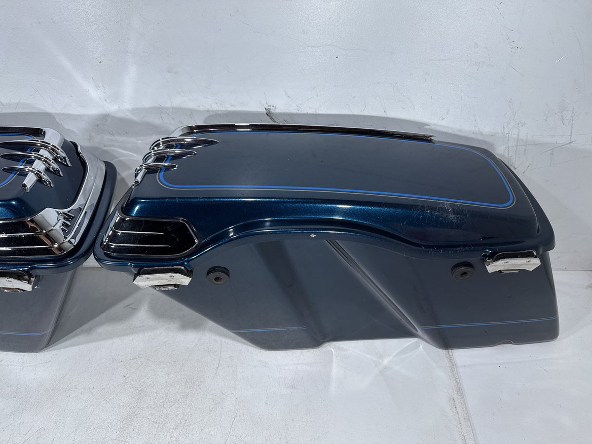 02 Harley Electra Glide Touring Classic OEM Left Right Saddlebags Luggage NOKey