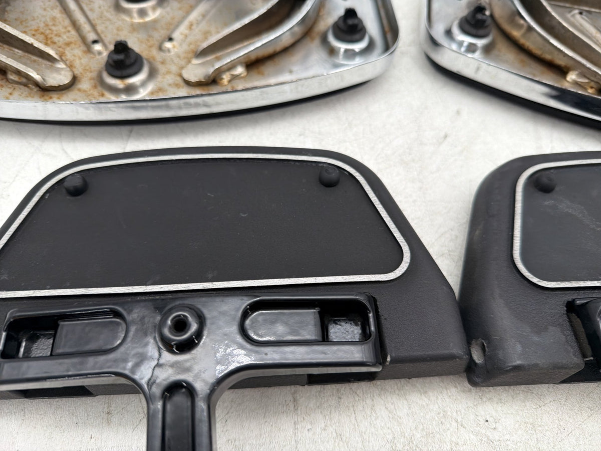 2011 Harley Electra Glide Touring Ultra OEM Left Right Driver & Pass Floorboard Foot Rest