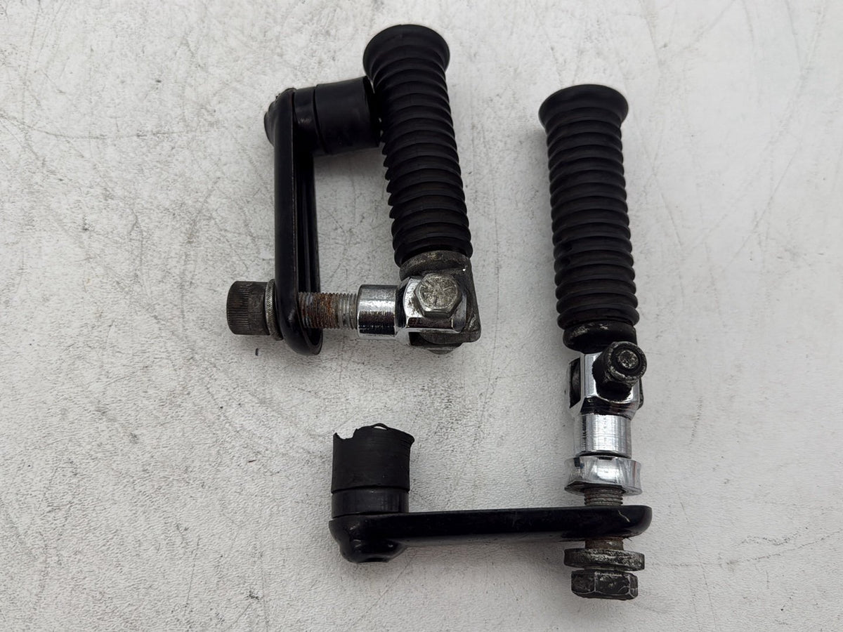 1997 Harley Softail Fat Boy FLSTF OEM Left & Right Step Foot Rest Pegs 33048-72