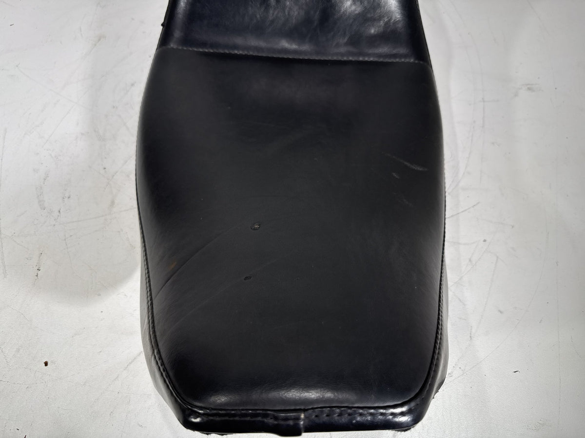 2002 Harley Electra Glide Touring FLHT Passenger Driver Seat Saddle Le Pera