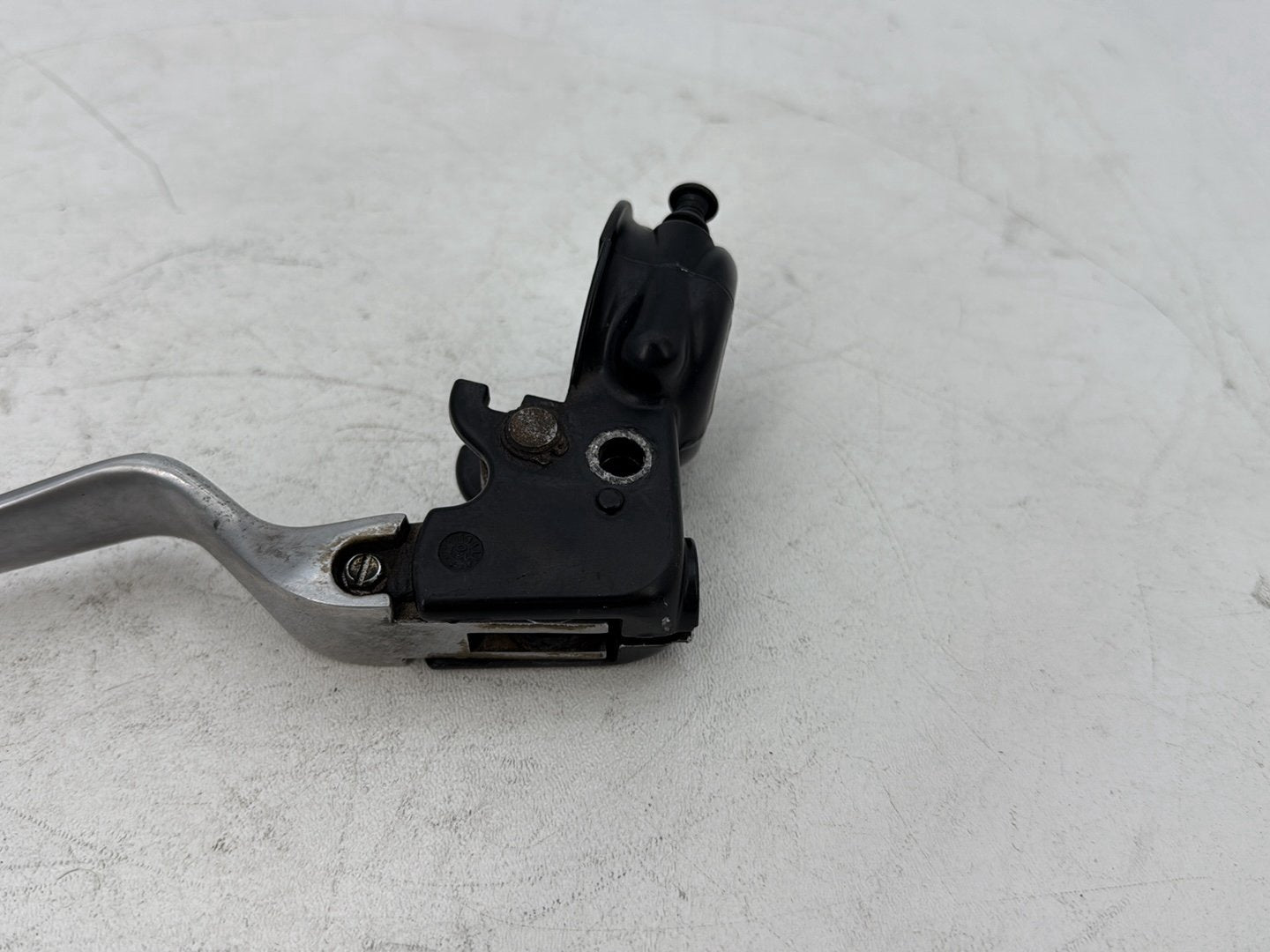1999 - 2006 Harley-Davidson Touring Electra Glide Ultra Front Left Hand Clutch Control Lever 38608-96