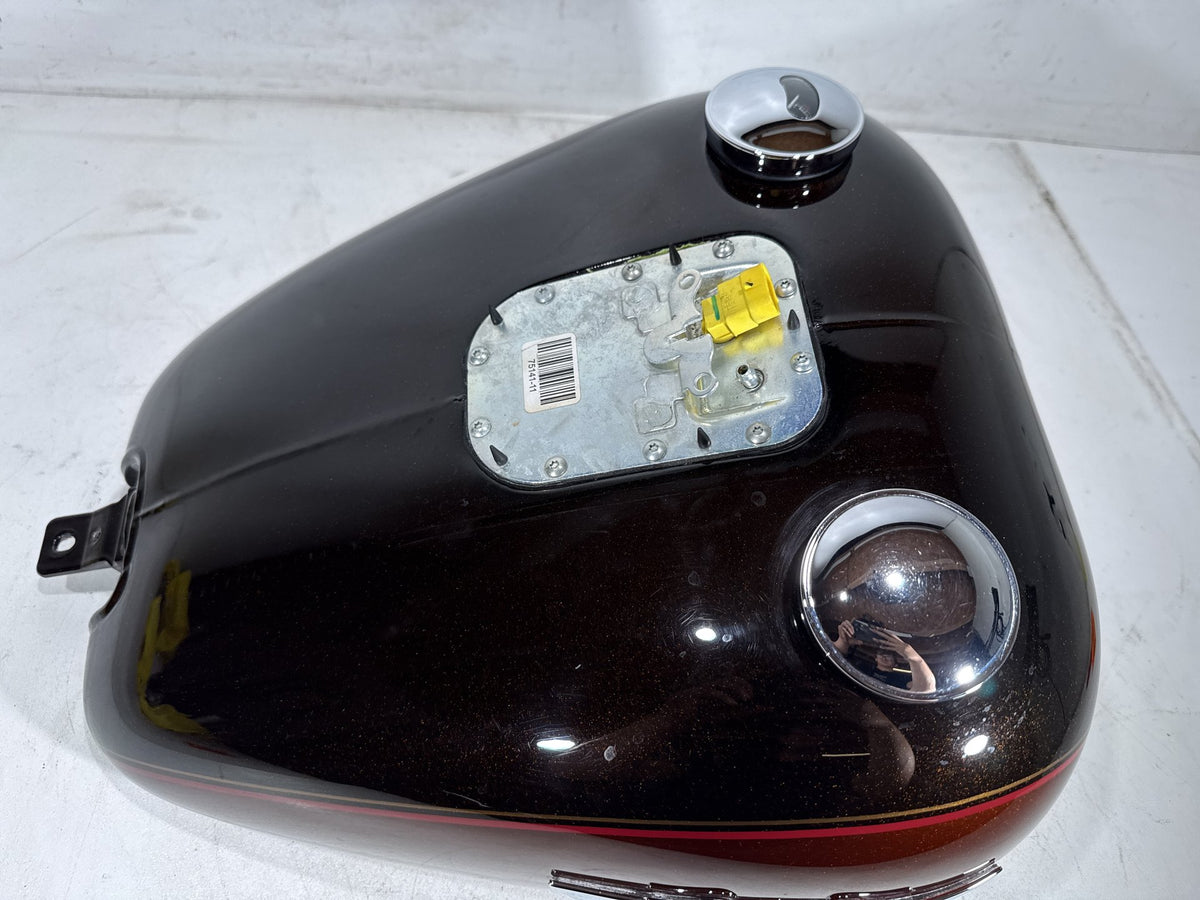 2011 Harley Softail Deluxe OEM Fuel Gas Tank Gasoline Reservoir w/ Pump Sending