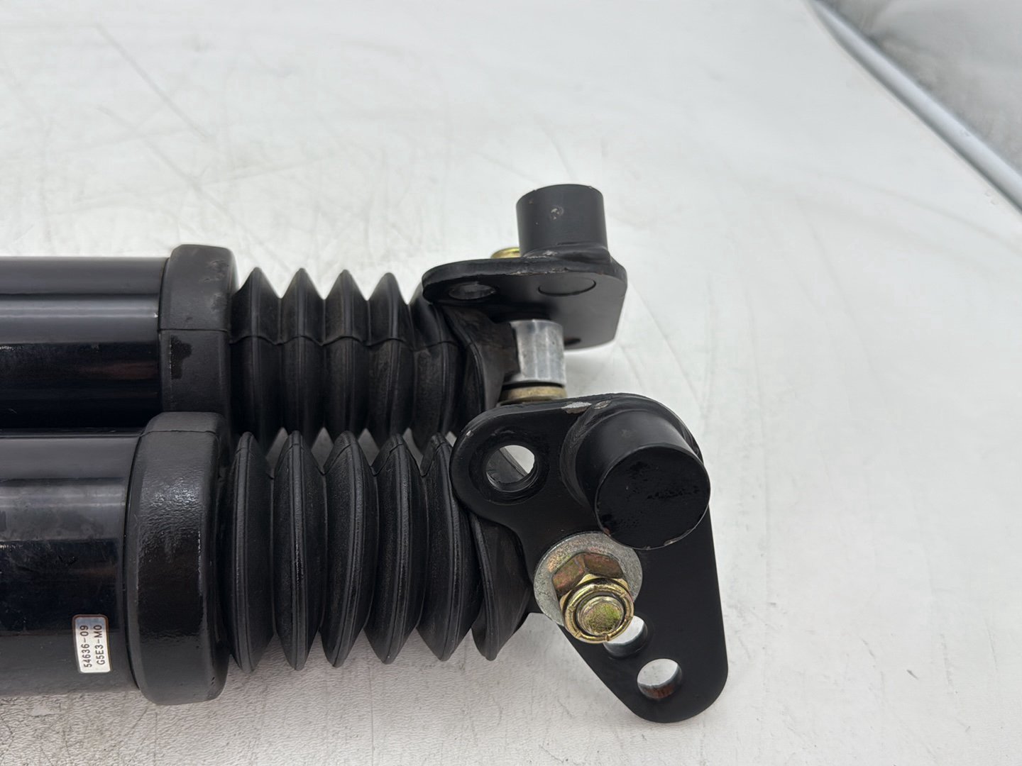 2010 Harley Street Glide Touring FLHX OEM Rear Left Right Shock Absorbers