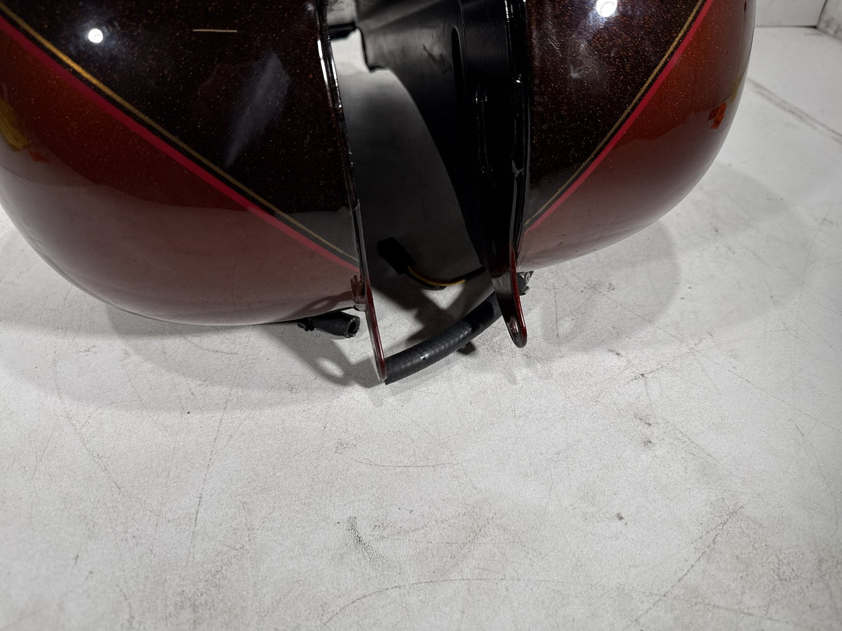 2011 Harley Softail Deluxe OEM Fuel Gas Tank Gasoline Reservoir w/ Pump Sending