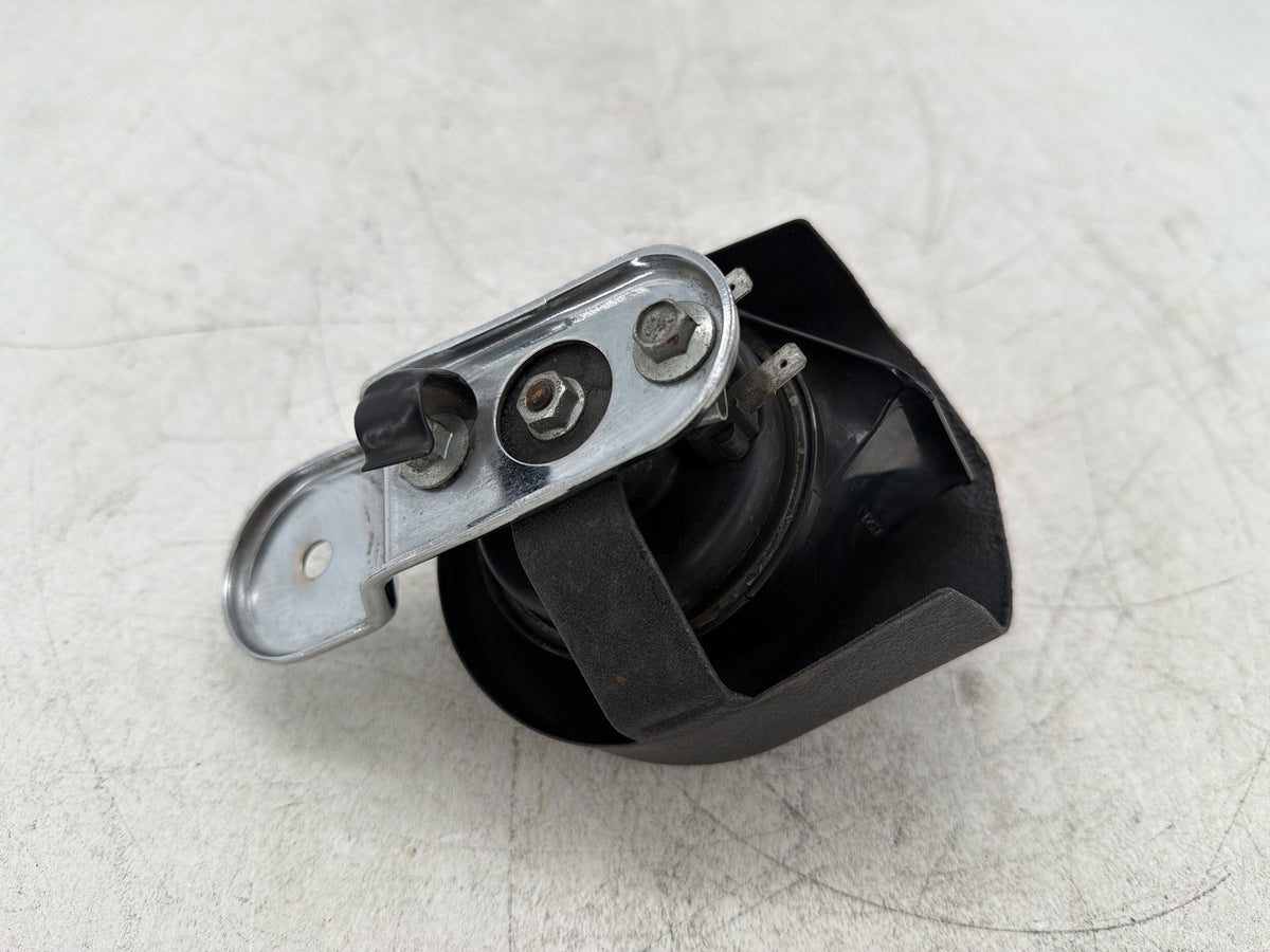 2013 Harley Street Glide Touring FLHX OEM Horn Signal Klaxon Chrome Cover