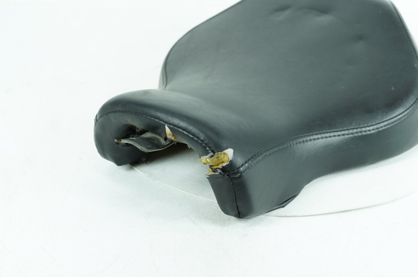 2004 - 2013 Harley-Davidson Sportster 1200 Low Rider Driver Solo Seat Pillion  	51532-07