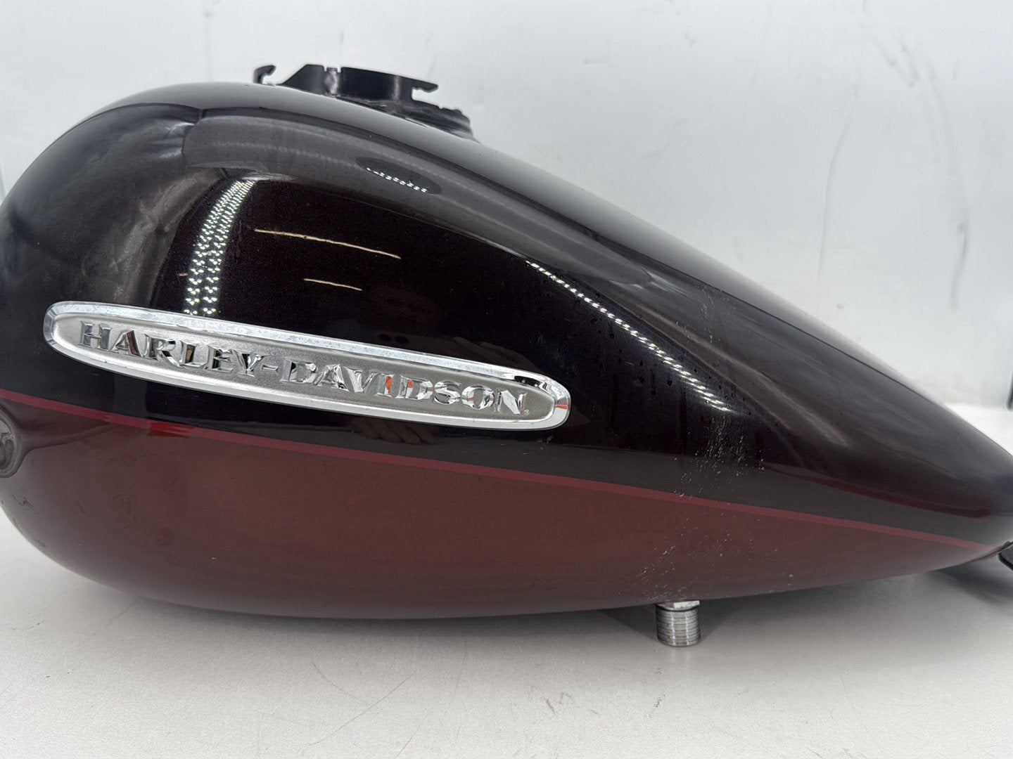 2011 Harley Electra Glide Ultra FLHTK OEM Gas Gasoline Fuel Tank Reservoir