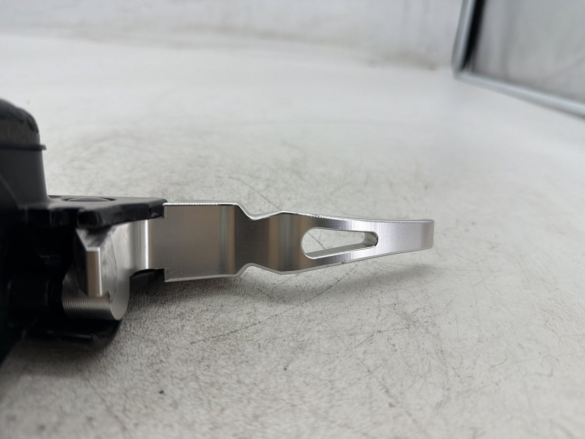 2011 Harley Electra Touring Police OEM Front Right Brake Lever Master Cylinder