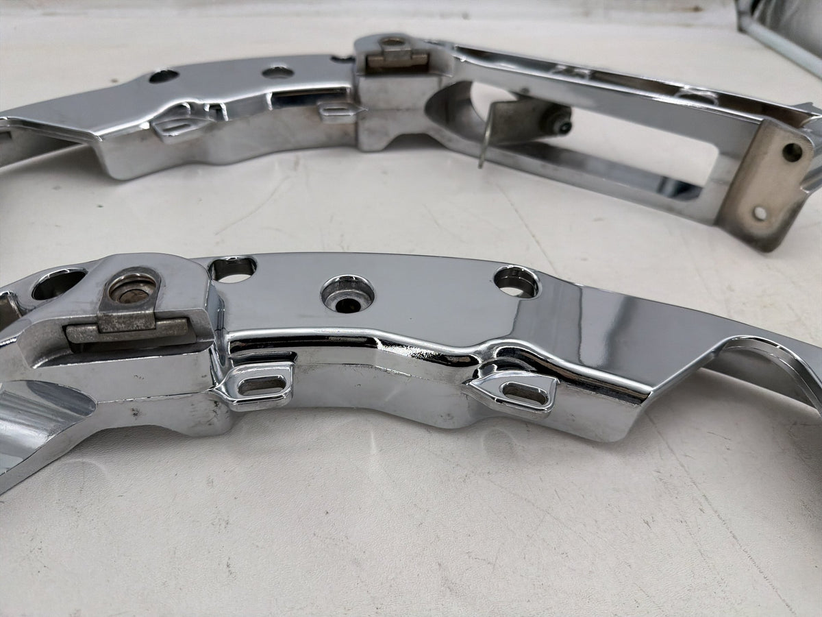 2016 Harley Road Glide Touring OEM Left Right Saddlebag Fender Struts Brackets