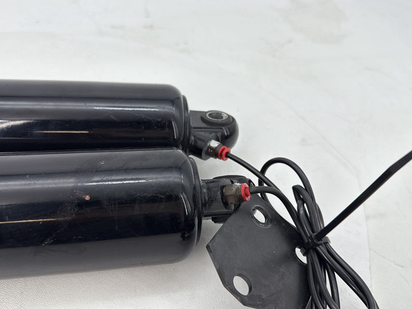 2007 Harley Street Glide Touring FLHX OEM Rear Left Right Shock Absorbers