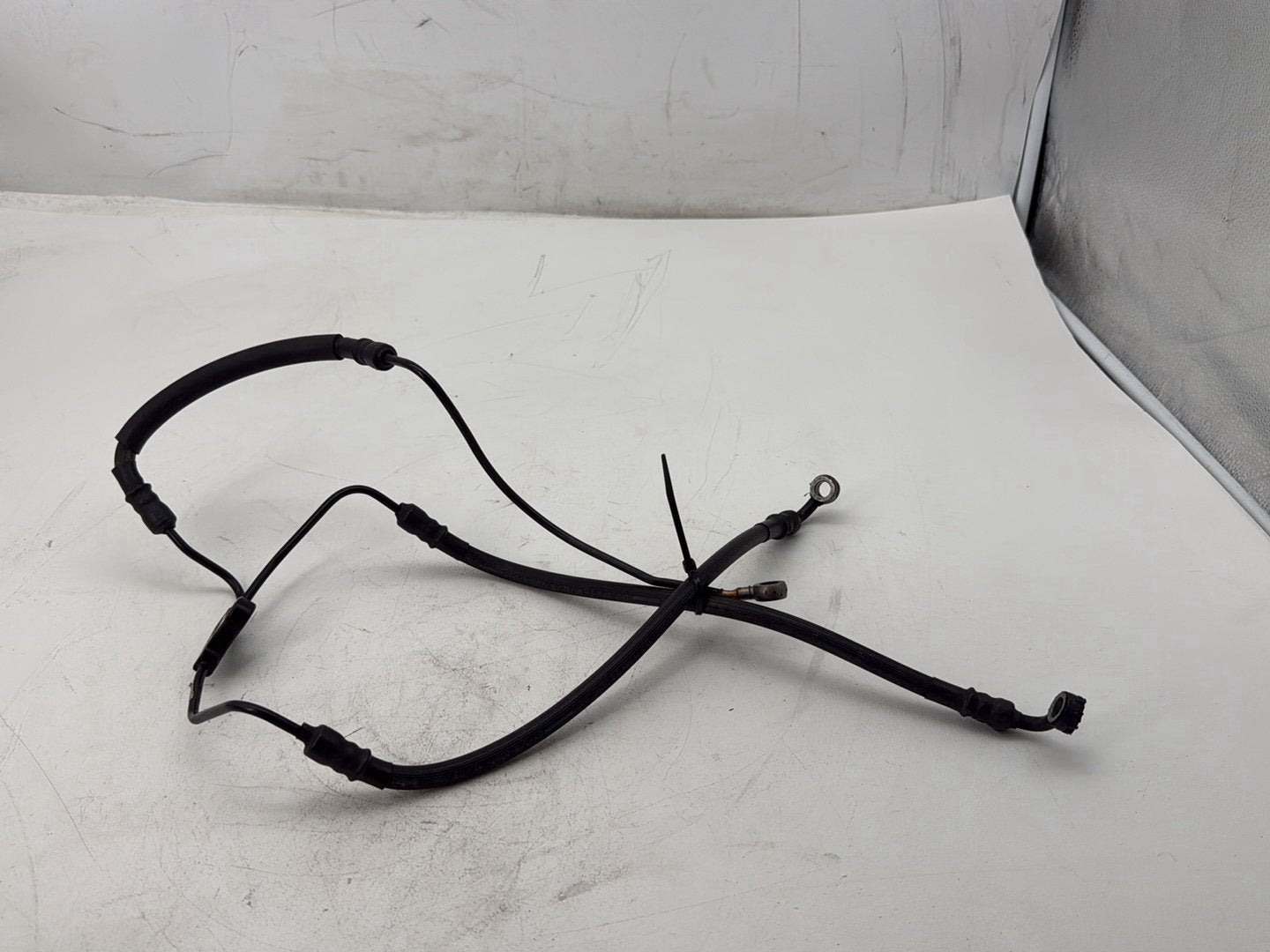 2007 Harley Touring FLHTP Electra Glide Police OEM Front Brake Hose Line Pipe