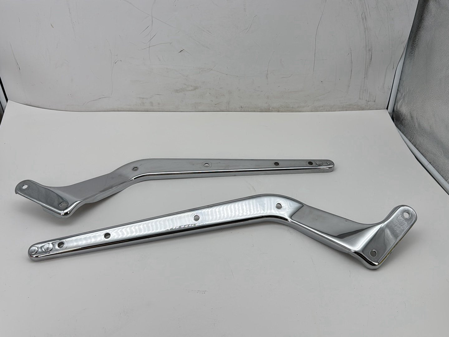 2008 Harley Softail Deluxe FLSTN OEM Rear Left Right Fender Struts Bracket