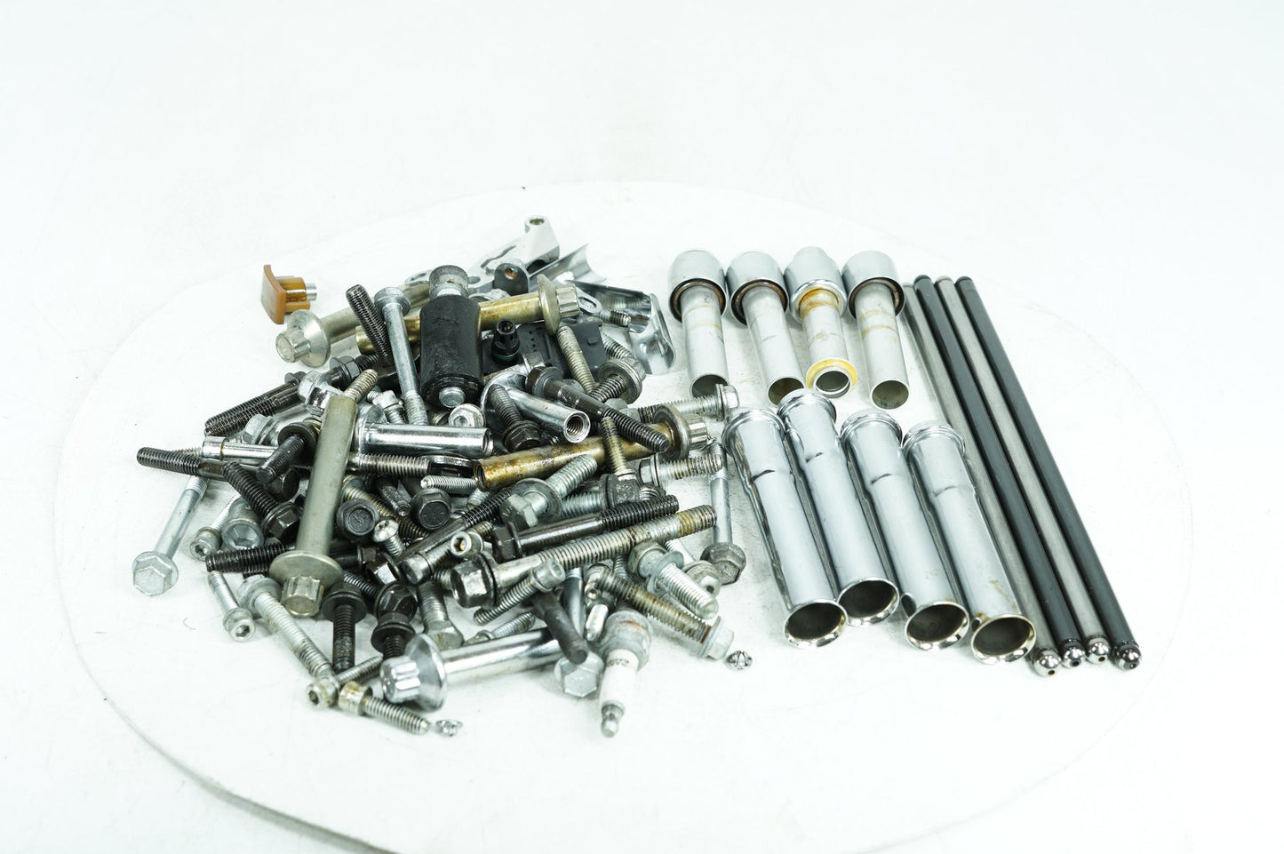 2008 - 2016 Harley-Davidson Touring Road Glide Twin Cam Engine Hardware Bolt Pushrods  	17922-99