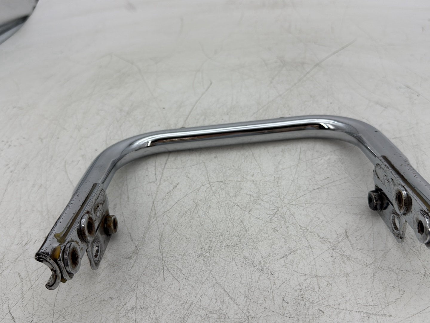2006 Harley Electra Glide Touring Classic FLHTCI OEM Rear License Plate Support Bar Holder