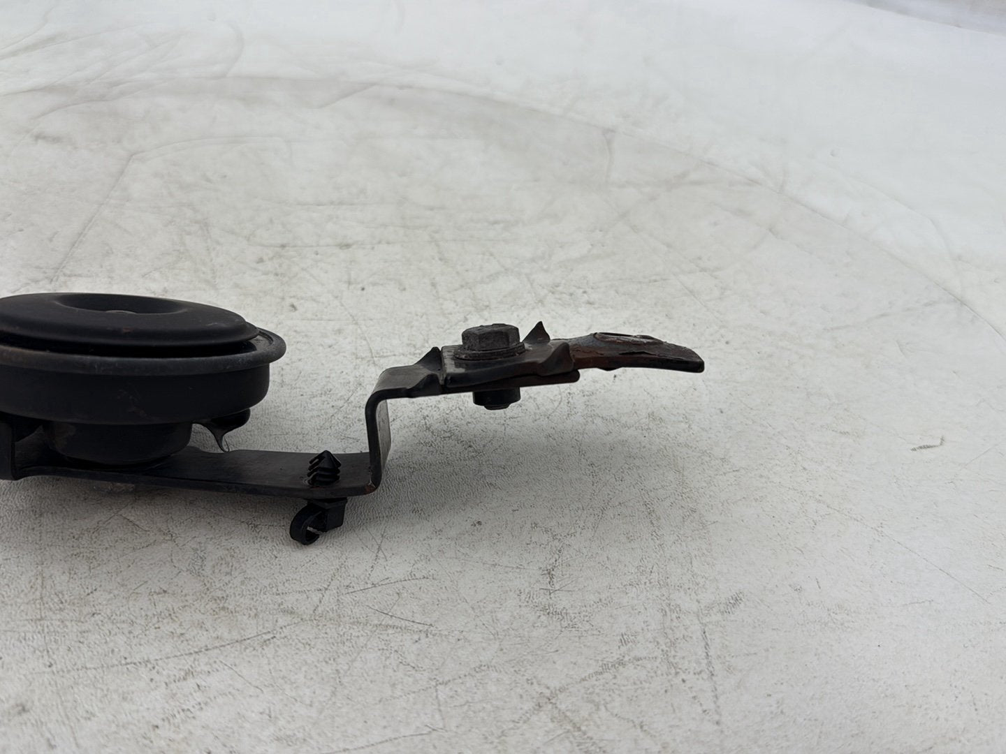 2015 Harley Dyna Low Rider FXDL OEM Signal Horn Klaxon Beep