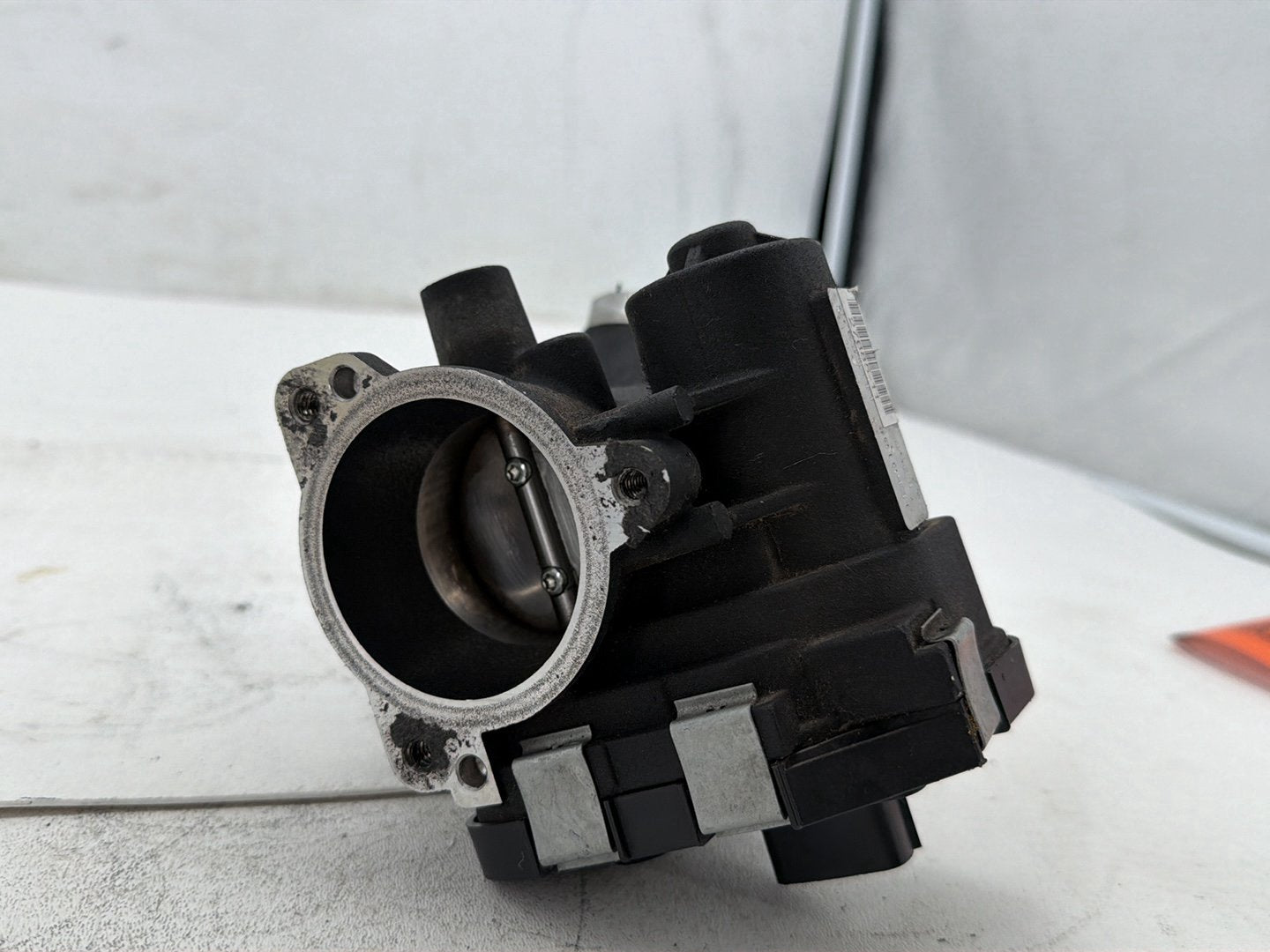 2014 Harley Street Glide Touring FLHXS OEM Engine Intake Manifold Throttle Body
