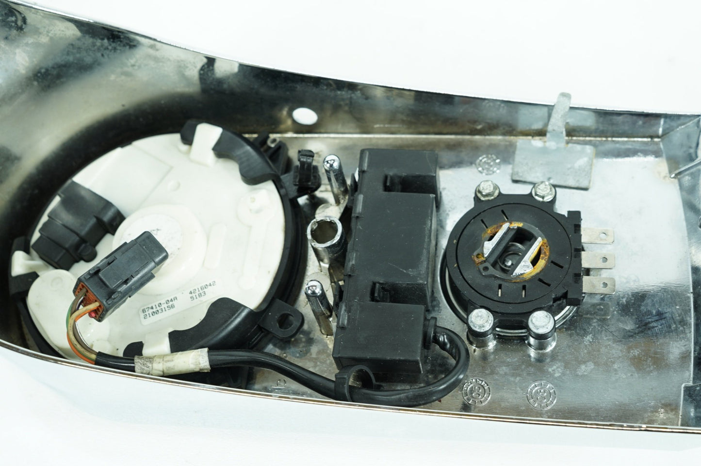 Harley-Davidson Misc  Fuel Gas Tank Dash Console Speedometer