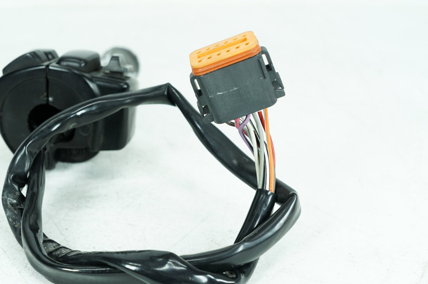 1999 - 2006 Harley-Davidson Touring Electra Glide Classic Right Engine Start Kill Switches Controls 71684-06A