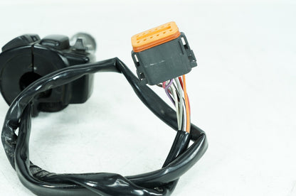 1999 - 2006 Harley-Davidson Touring Electra Glide Classic Right Engine Start Kill Switches Controls 71684-06A