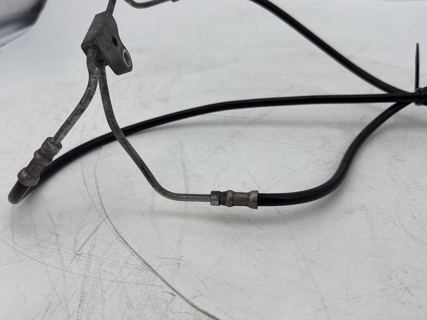 2008 Harley Electra Glide Touring Ultra FLHTCUI OEM Front Brake Hose Line Pipe NON-abs